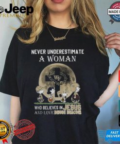 Peanuts Characters Never Underestimate A Woman Who Believes In Jesus And Loves Wake Forest Demon Deacons Shirt