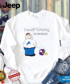 Peter Griffin Detroit Lions peeing on Minnesota Vikings helmet I smell winning tis the season shirt