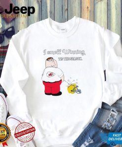 Peter Griffin Kansas City Chiefs peeing on Los Angeles Chargers helmet I smell winning tis the season shirt