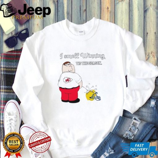 Peter Griffin Kansas City Chiefs peeing on Los Angeles Chargers helmet I smell winning tis the season shirt