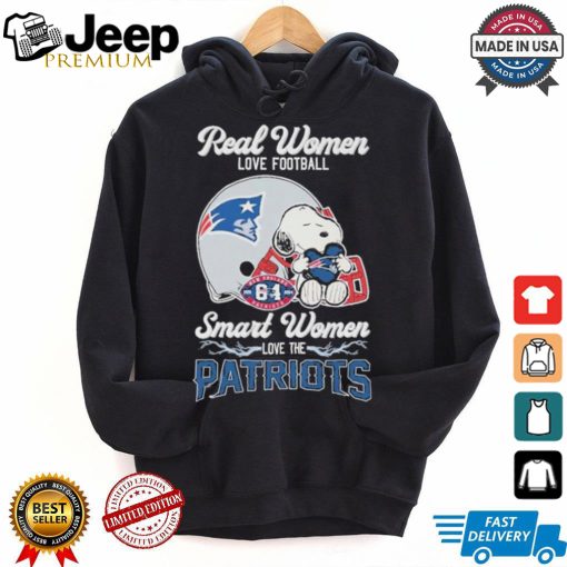 Real Women Love Football Smart Women Love The New England Patriots T Shirt