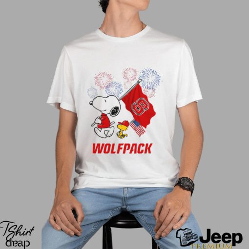 Snoopy Football Happy 4th Of July NC State Wolfpack T Shirt