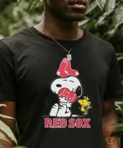 Snoopy Hug Heart Boston Red Sox Baseball shirt