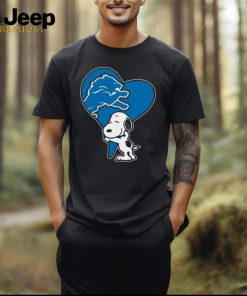 Snoopy Hugs The Detroit Lions Heart NFL Shirt