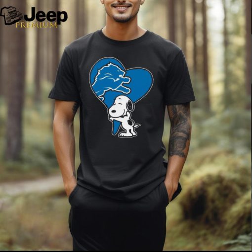 Snoopy Hugs The Detroit Lions Heart NFL Shirt