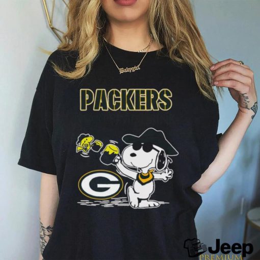 Snoopy and Woodstock Green Bay Packers makes me drink shirt