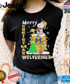 Snoopy and Woodstock Merry Christmas Michigan Wolverines shirt