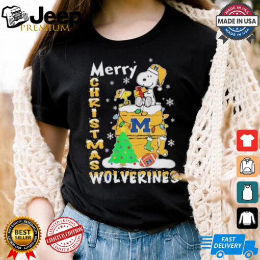 Snoopy and Woodstock Merry Christmas Michigan Wolverines shirt