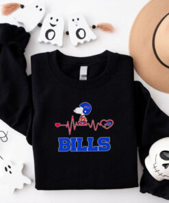 Snoopy walking on heartbeat Buffalo Bills football shirt