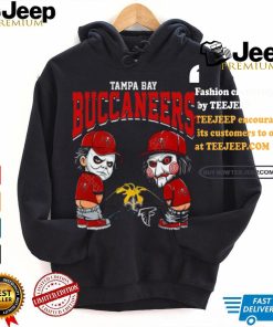 Tampa Bay Buccaneers NFL Halloween Peeing Funny Shirt