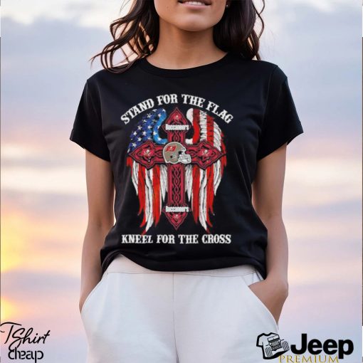 Tampa Bay Buccaneers Stand For The Flag Kneel For The Cross 2024 T shirt