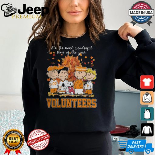 Tennessee Volunteers Peanuts Characters Autumn It’s The Most Wonderful Time Of The Year Shirt