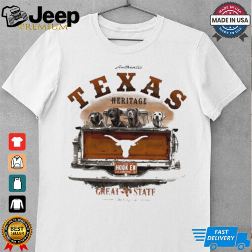 Texas Longhorns labs in truck Hook ‘Em shirt