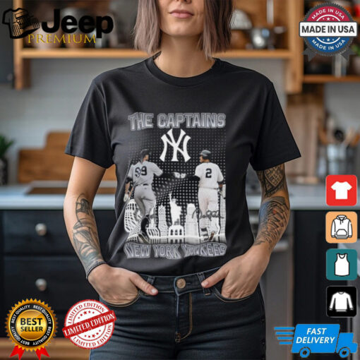 The Captains New York Yankees Aaron James Judge And Derek Jeter Signatures Skyline 2024 T shirt