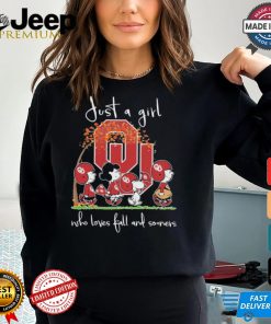 The Peanuts Walking Just A Girl Who Love Fall And University Of Oklahoma Shirt