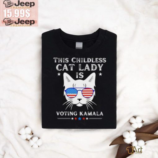 This Childless cat lady is Voting Kamala Harris 2024 cat wear sunglasses shirt