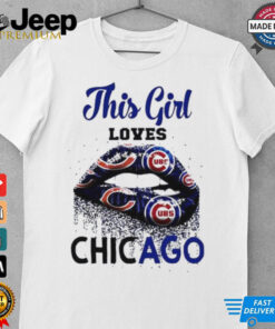 This girl loves Chicago Bears and Chicago Cubs lips bite shirt