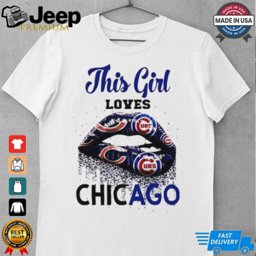 This girl loves Chicago Bears and Chicago Cubs lips bite shirt