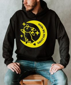 Umbreon shoot for the moon shirt