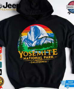 Mountain Yosemite National Park California Retro Shirt – Vintage Yosemite Apparel, National Park Fan T-Shirt, California Nature Lover Tee