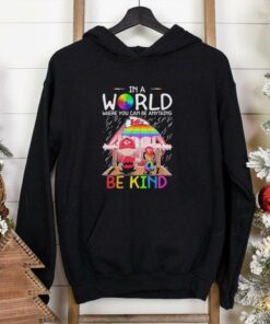 Original Snoopy And Charlie Brown X Kansas City Chiefs In A World Where You Can Be Anything Be Kind Shirt