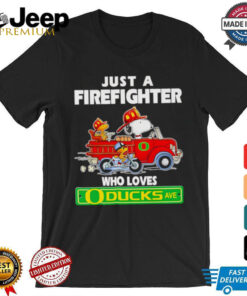 Snoopy and Woodstock driving car just a firefighter who loves Oregon Ducks shirt